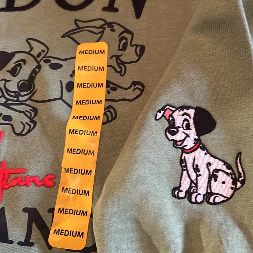 Disney ladies 101 Dalmatian Green size extra small sweatshirt new - Picture 7 of 8